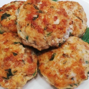 Котлета из свинины с зеленью