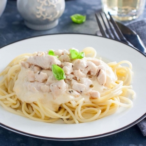 Паста с курицей  в сливочном соусе