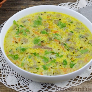 Сливочный суп с грибами и курицей