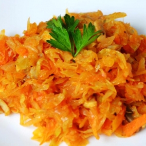 Капуста тушеная