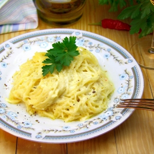 Спагетти в сырно-сливочном соусе